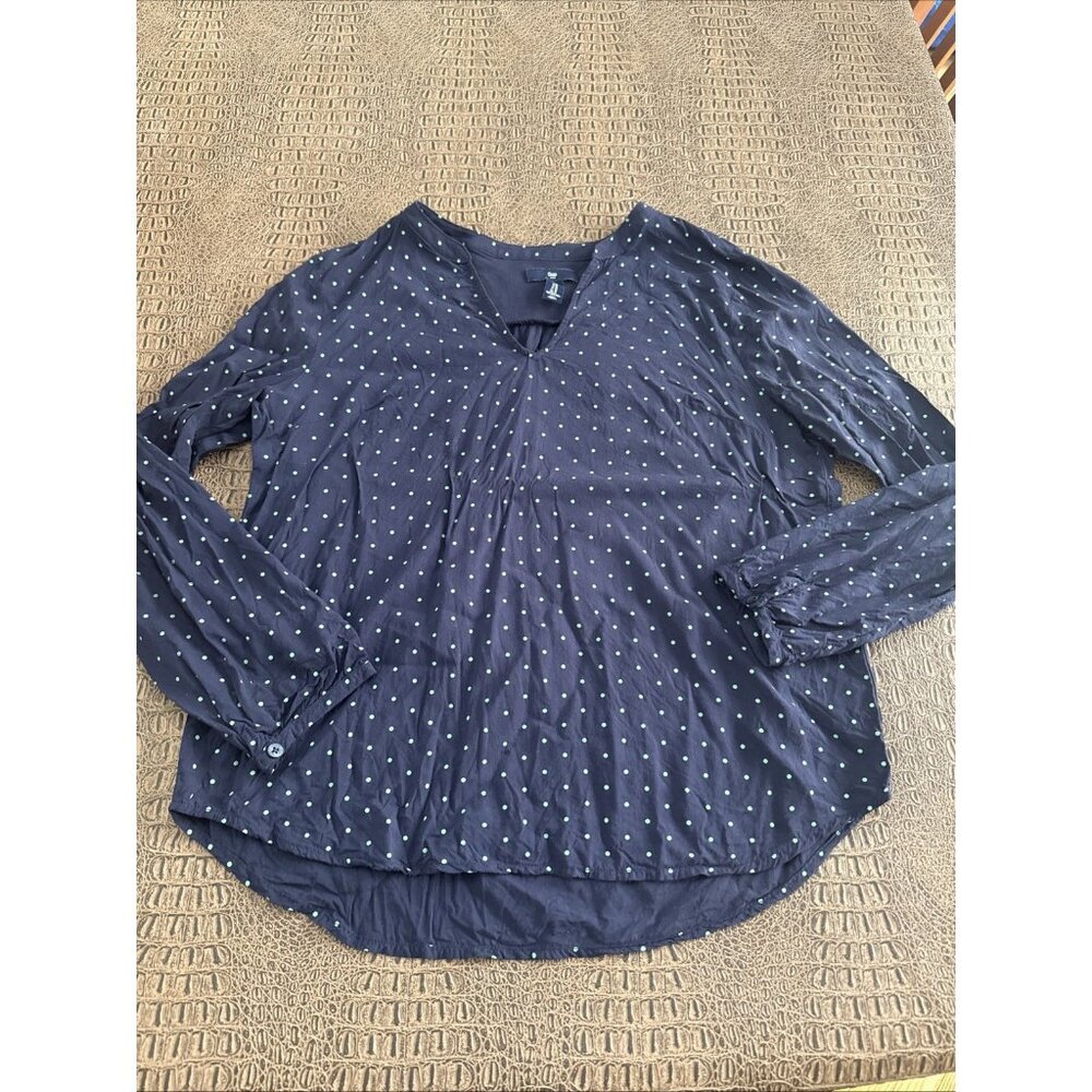 GAP Blue Blouse Womens Sz M VNeck Long Sleeve Polka dot Pullover